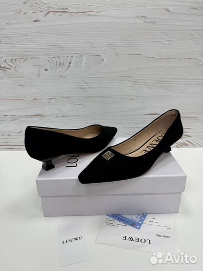 Балетки туфли на низком каблуке Loewe
