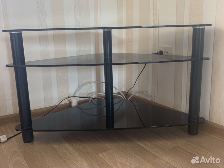 Стеклянная тумба под тв