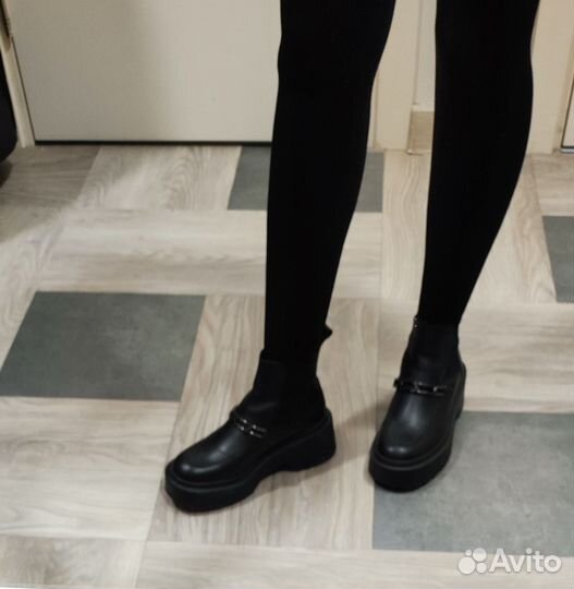 Лоферы женские 36-37 размер