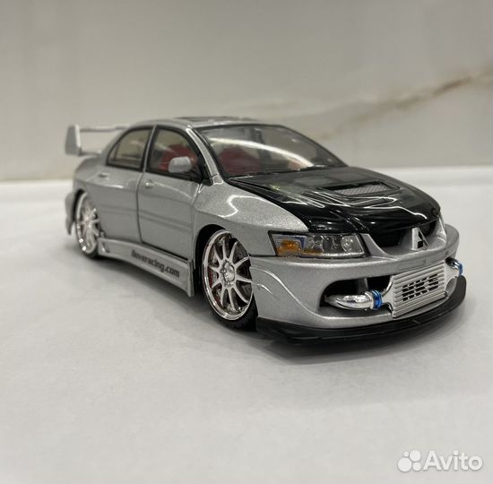 Mitsubishi lancer evolution 8 / Kentoys 1:24