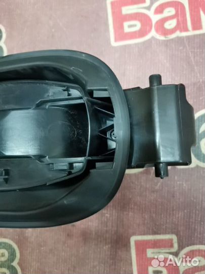 Лючок бензобака задний Porsche Macan