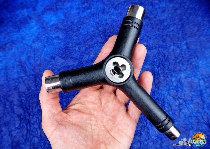 Ключ для скейта, лонгборда, Y-образный скейт тул