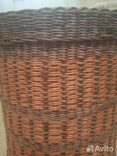 Корзина плетёная для белья и игрушек