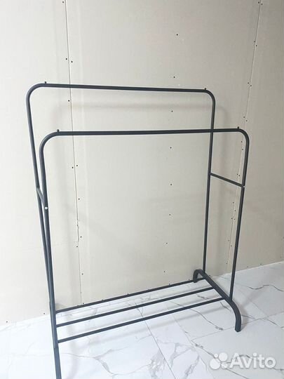 Рейлы,пуфы, декор для магазина одежды бу