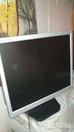 Монитор samsung
