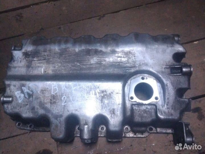 Volkswagen B6 поддон