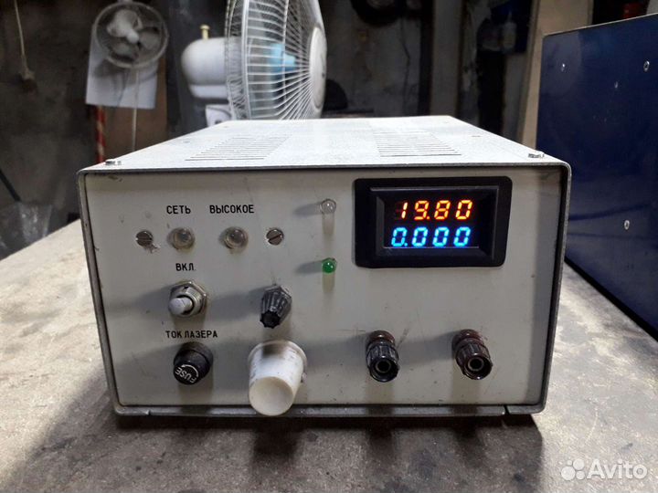 Блок питания лабораторный