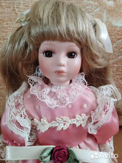 Коллекционная фарфоровая кукла 90-х гг Remeco