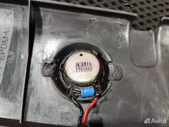 Накладка стойки лобового стекла левая