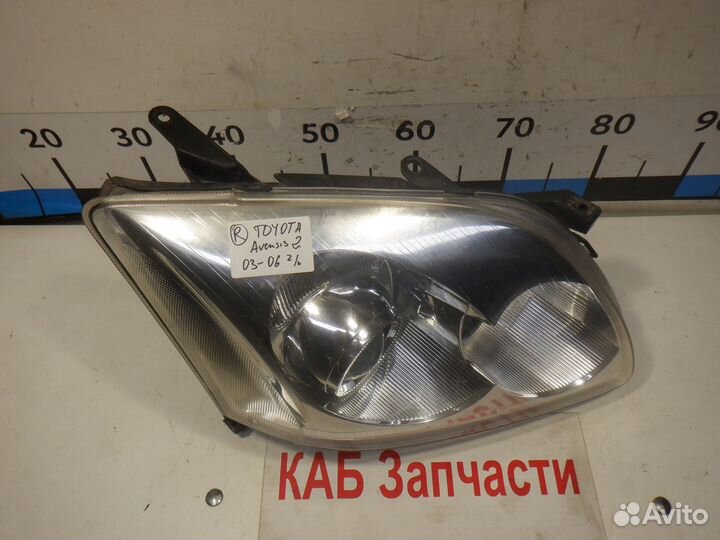 Фара правая Toyota Avensis 2 1azfse 2.0 л
