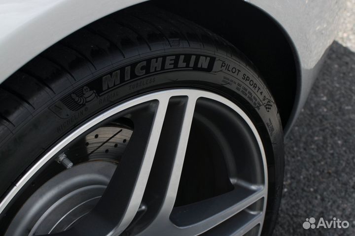 Michelin Pilot Sport 4 S 285/30 R22 101Y