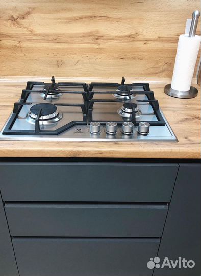 Кухонный гарнитур на заказ. Гapaнития дo 10 лeт