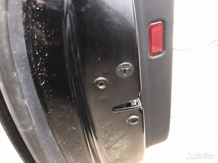 Замок двери левый правый Audi a5 2008 год