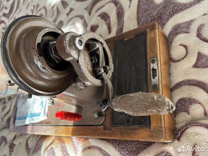 Швейная машинка