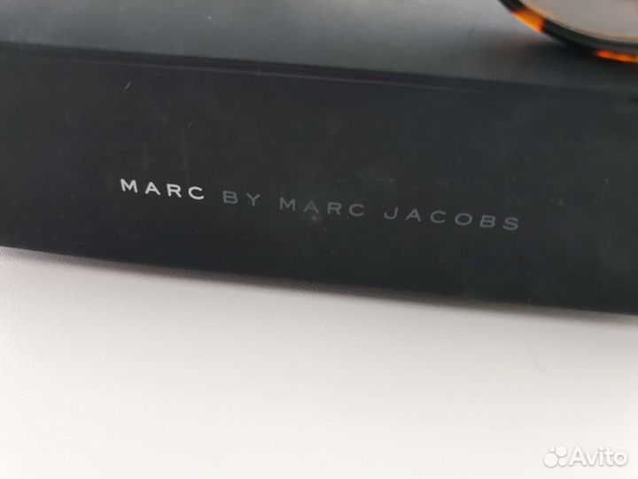 Солнцезащитные очки женские брендовые