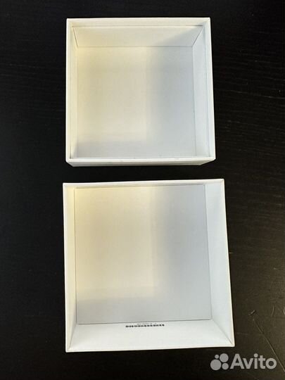 Коробка от оригинальных наушников apple airpods