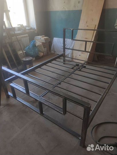 Крoвать из металла 180х200