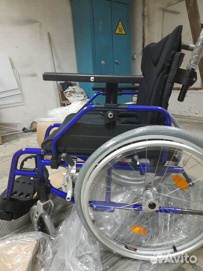 Инвалидная коляска новая