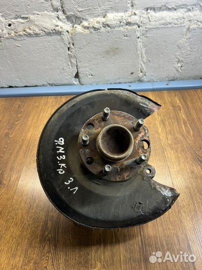 Кулак поворотный задний левый Ford Mondeo III 2.0