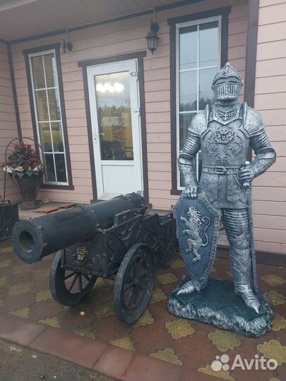 Скульптура из бетона Рыцарь