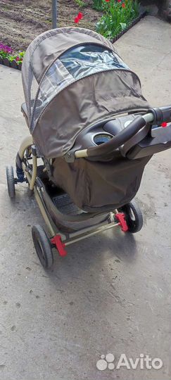 Прогулочная коляска
