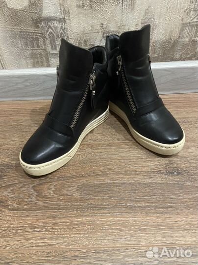 Ботинки демисезонные женские