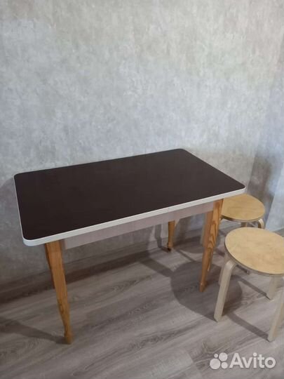 Кухонный стол и стулья бу