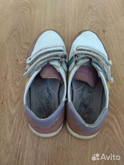 Кроссовки для девочки