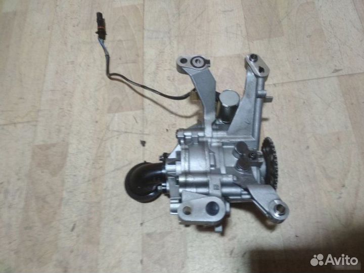 Насос масляный Land Rover Range Rover Evoque