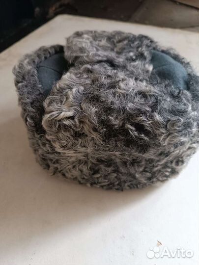 Каракулевая шапка