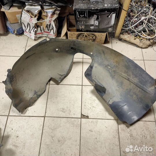 Подкрылок левый Peugeot 308 07-11 Оригинал