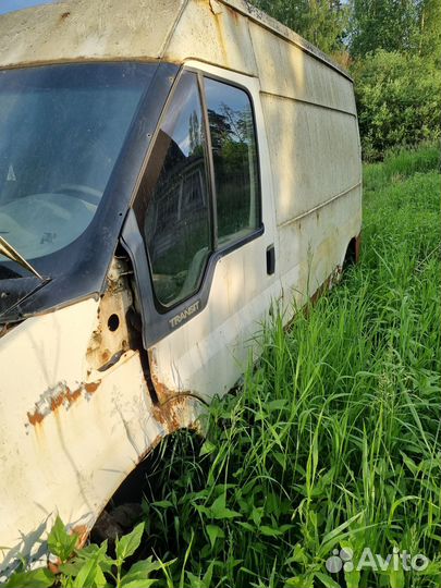 Форд тразит