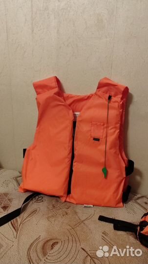 Спасательные жилеты / дети и взрослые