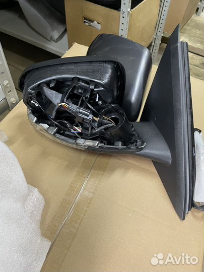 Зеркало правое с камерой Рено Аркана с накладкой