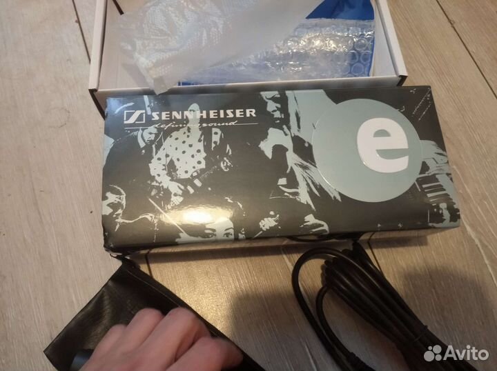 Микрофон вокальный синхайзер