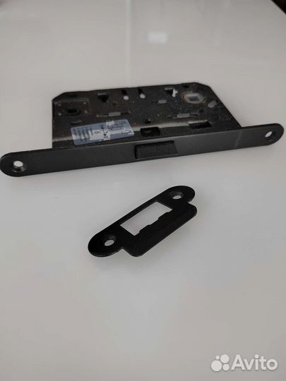 Замок врезной border