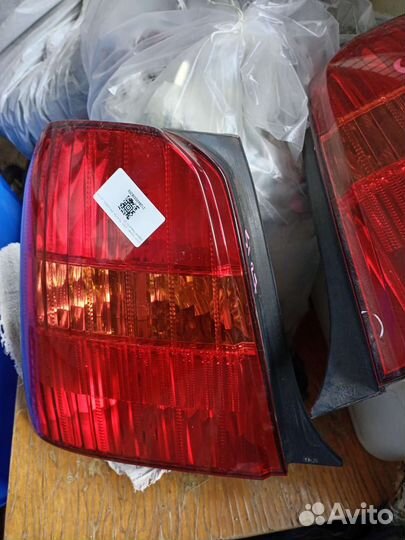 Задние фары Toyota progres 51-27