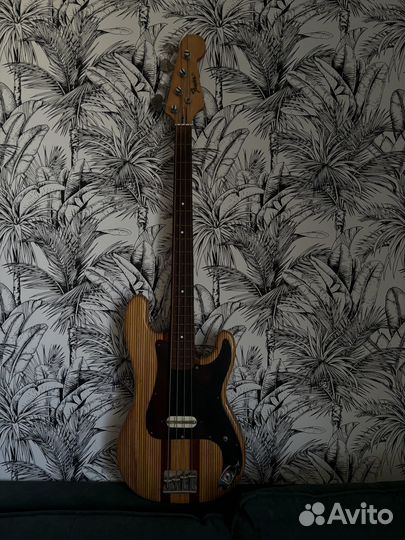 Басс гитара 4 струны fender bass