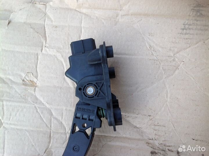 Mitsubishi Lancer 10, Outlander педаль газа