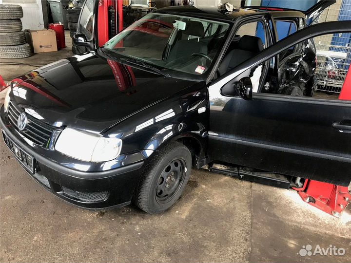 Разбор на запчасти Volkswagen Polo 1999-2001