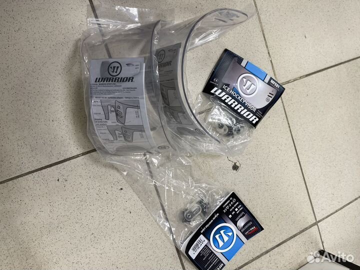 Шлем хоккейный warrior