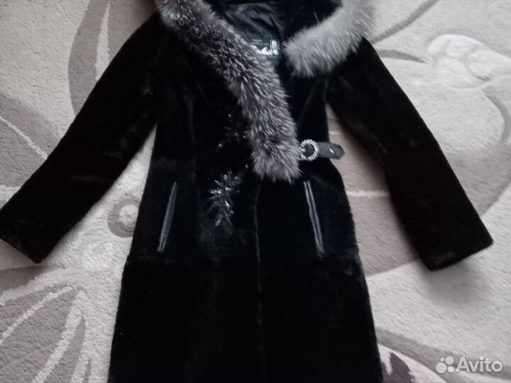 Шуба мутоновая с капюшоном