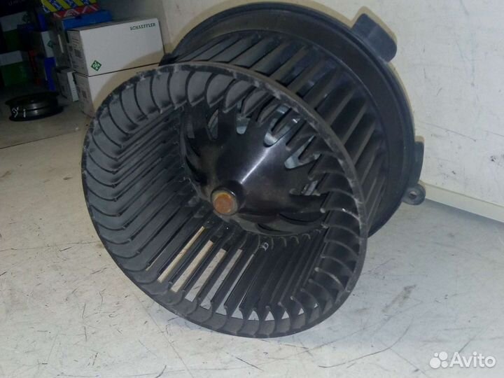 Моторчик печки Пежо 206