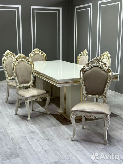 Стул / В наличии стулья