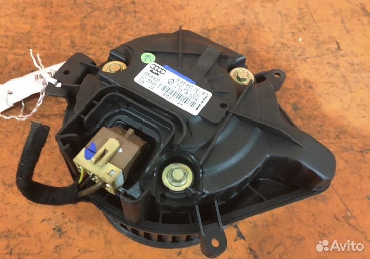 Мотор печки audi a4 8e 2004 год