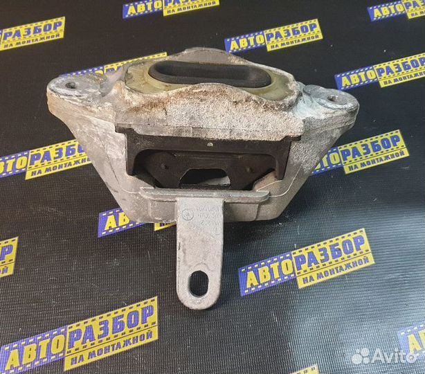 Опора подушка двигателя левая Opel Astra J