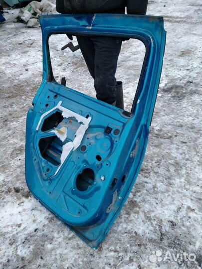 Дверь задняя левая Рено Сандеро Степвей 2 2015г
