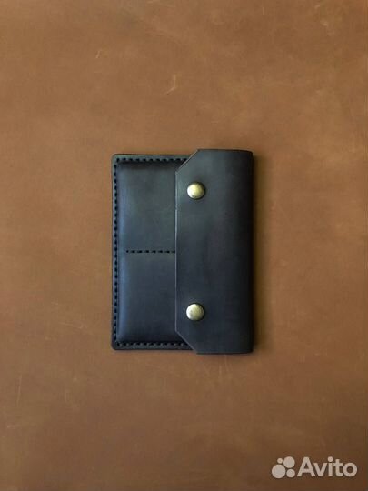 Чехол/обложка на паспорт из кожи ручной работы