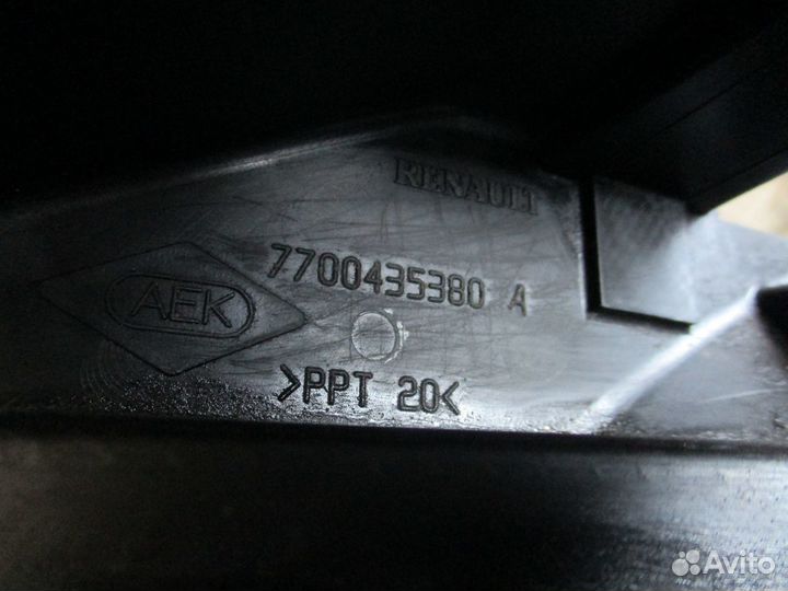 Корпус предохранителей Renault Symbol 1.4 2007г