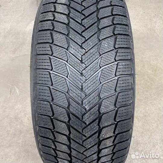 Michelin X-Ice Snow SUV 275/50 R20 T